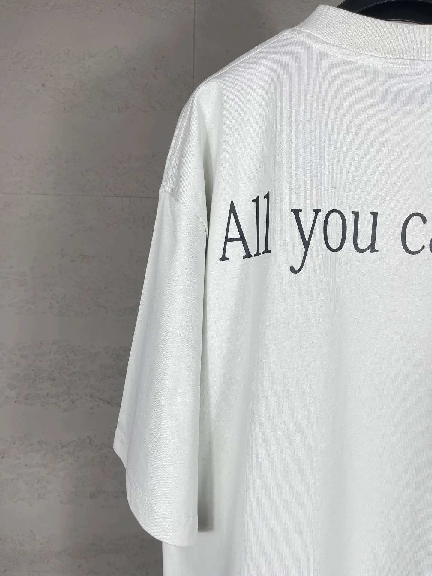 【 . Quality】BALENCI*GA/ .SS 25 New Arrival， T . . Authentic ， ！ 。 ZP 。 260 ， . ， ，。 。 . ， 。 OS . Same Style ：BL 253658 ： Size：XS S M L
